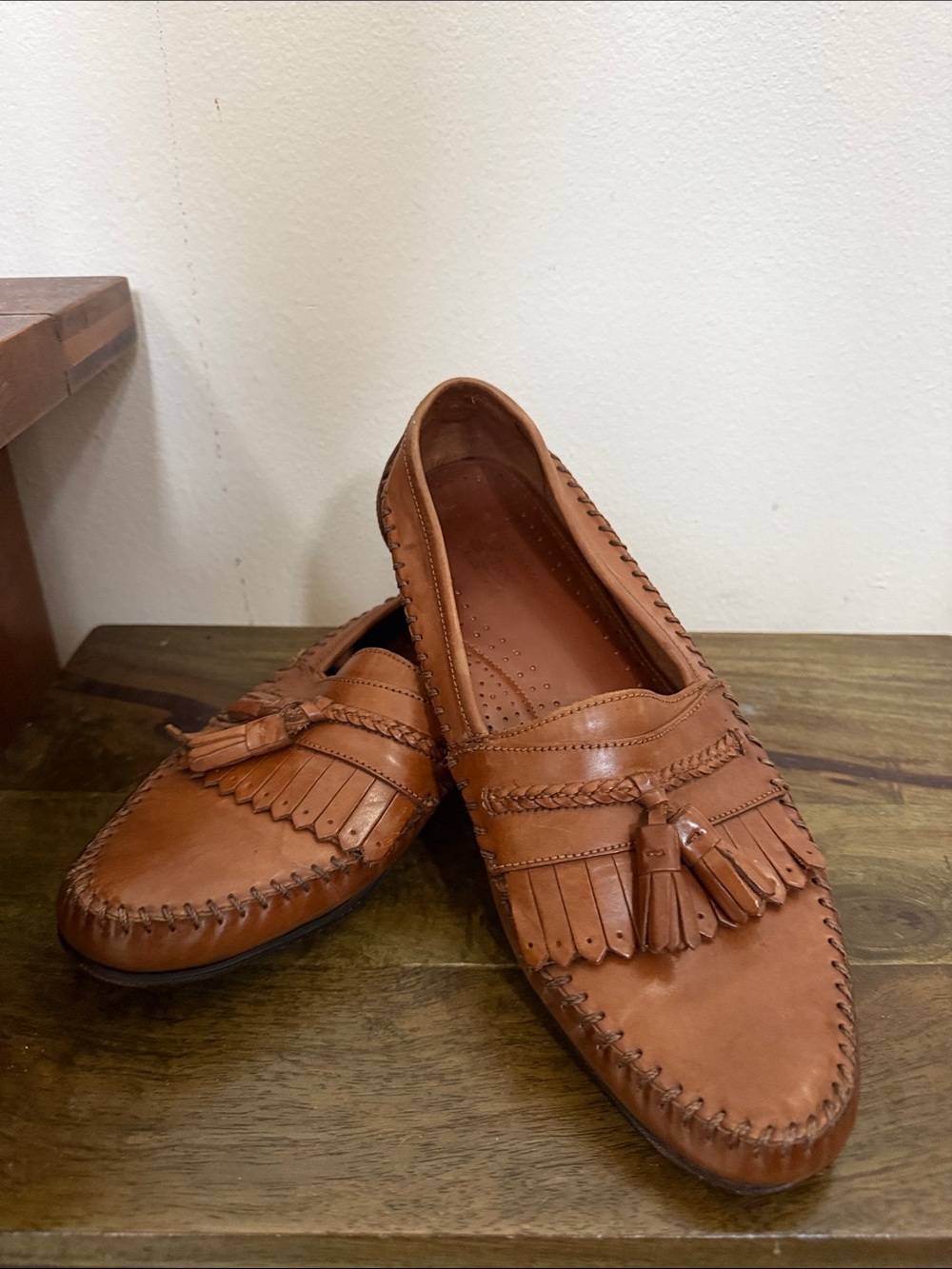 G.H. Bass & Co. Tan Leather Tassel Fringe Loafers